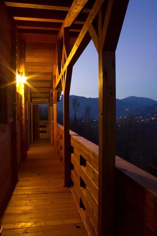 Chalet Dei Parchi Bed & Breakfast Saracinesco Екстериор снимка