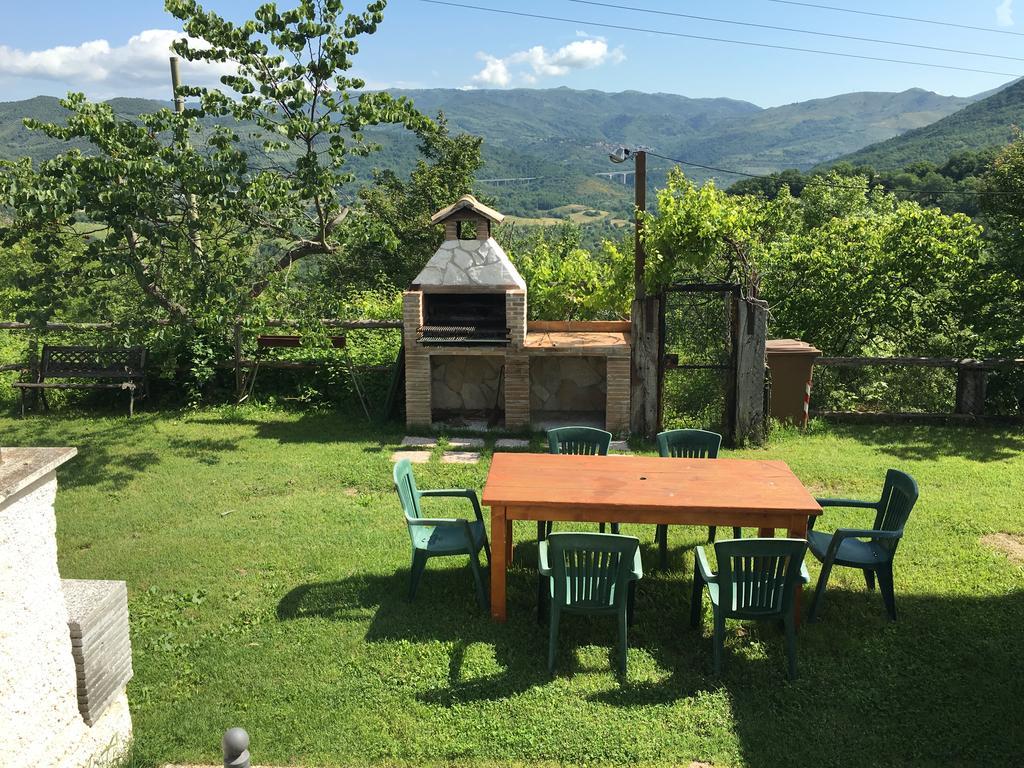 Chalet Dei Parchi Bed & Breakfast Saracinesco Екстериор снимка